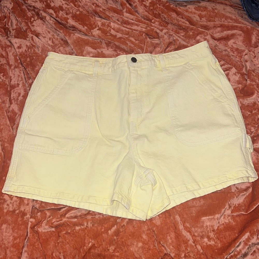 Women denim cargo style short